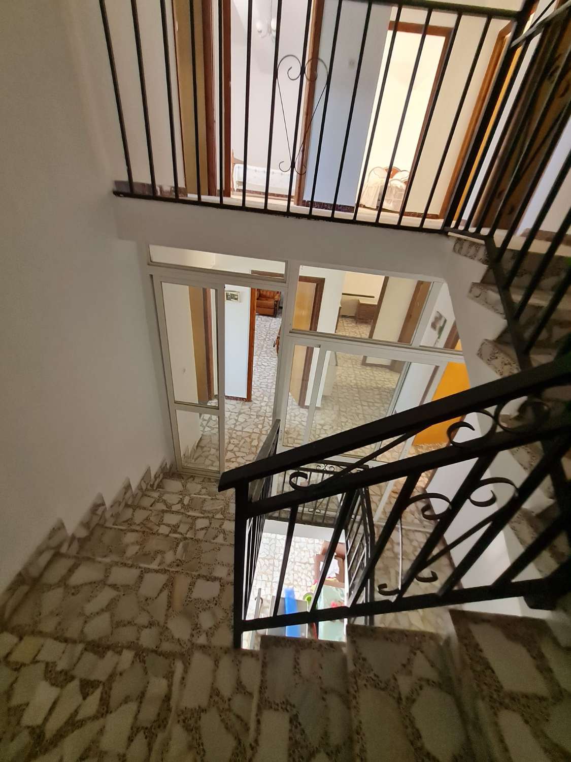 Ruim appartement en winkel in Vélez-Blanco