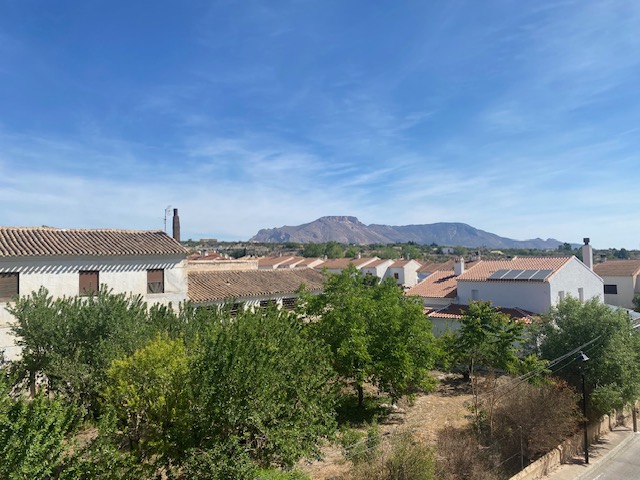 Casa grande de lujo de 5 dormitorios y 3 baños en el centro de Vélez-Rubio.