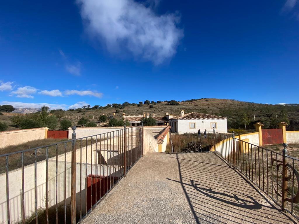 Increíble finca campestre con corrales y establos, cerca de Chirivel