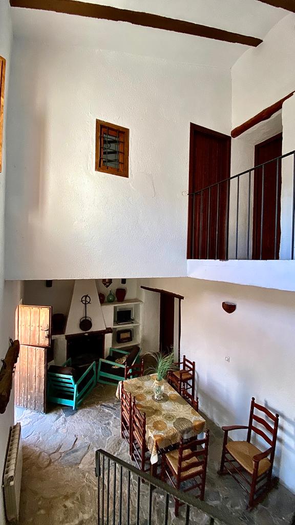 Finca de 8 dormitorios, 8 baños, casa funcionando como hotel rural