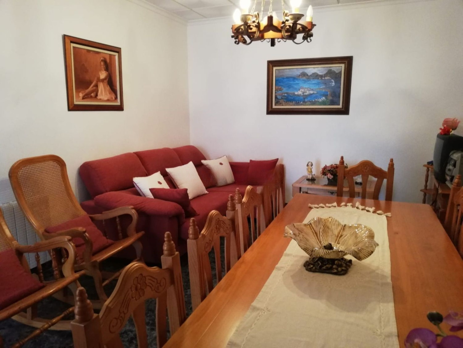 3 Bed, 2 Bath Townhouse  in Topares