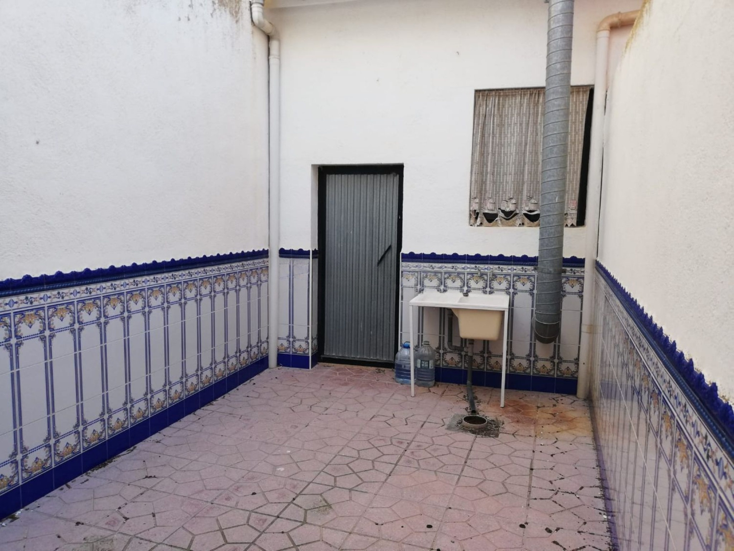 Casa Adosada de 3 Dormitorios y 2 Baños en Topares