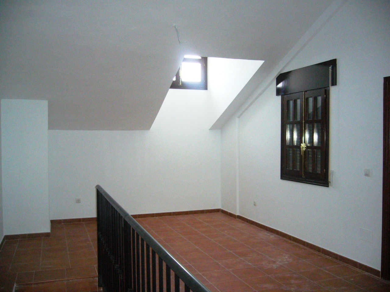 Modern 3 Bed, 2 Bath Duplex in central Velez-Blanco