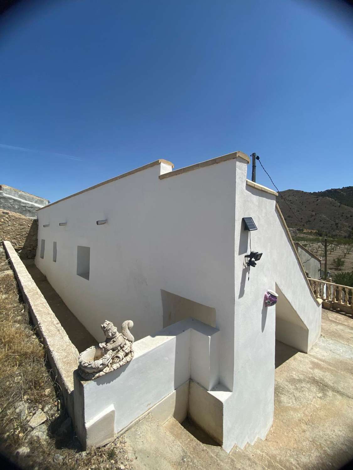 Beau bungalow ancien réformé de 2 chambres et 1 salle de bain avec garage près d'Oria