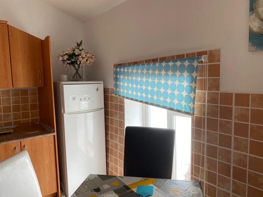 Precioso bungalow antiguo reformado de 2 dormitorios y 1 baño con garaje cerca de Oria