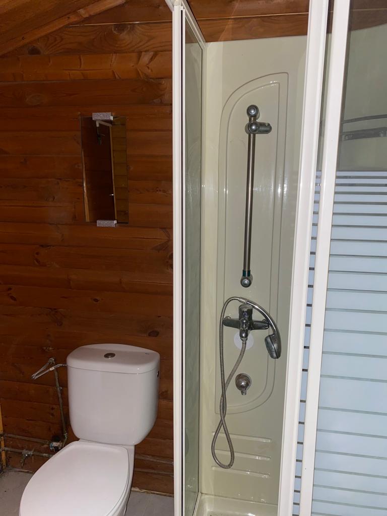 Precioso bungalow de 3 dormitorios y 1 baño con chalet independiente en Oria