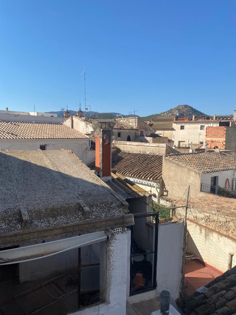 Casa de 4 dormitorios y 2 baños en el centro de Vélez-Rubio