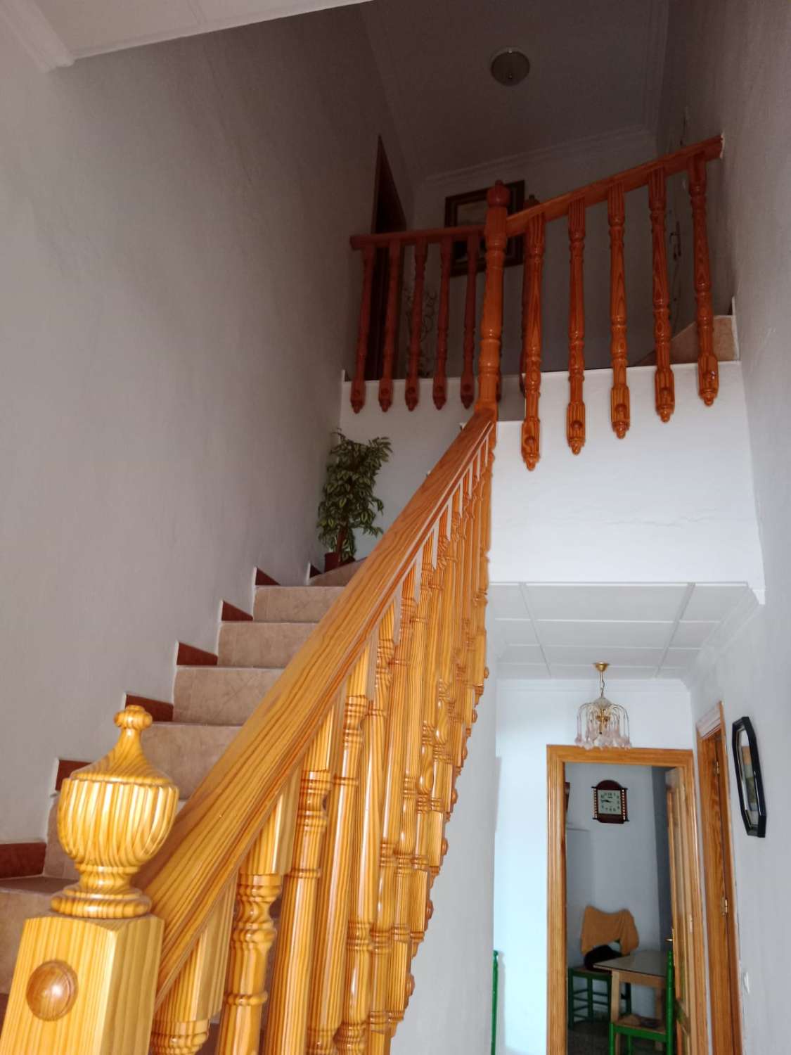 Attractive and airy, four bedroom town house in Castilléjar, Granada