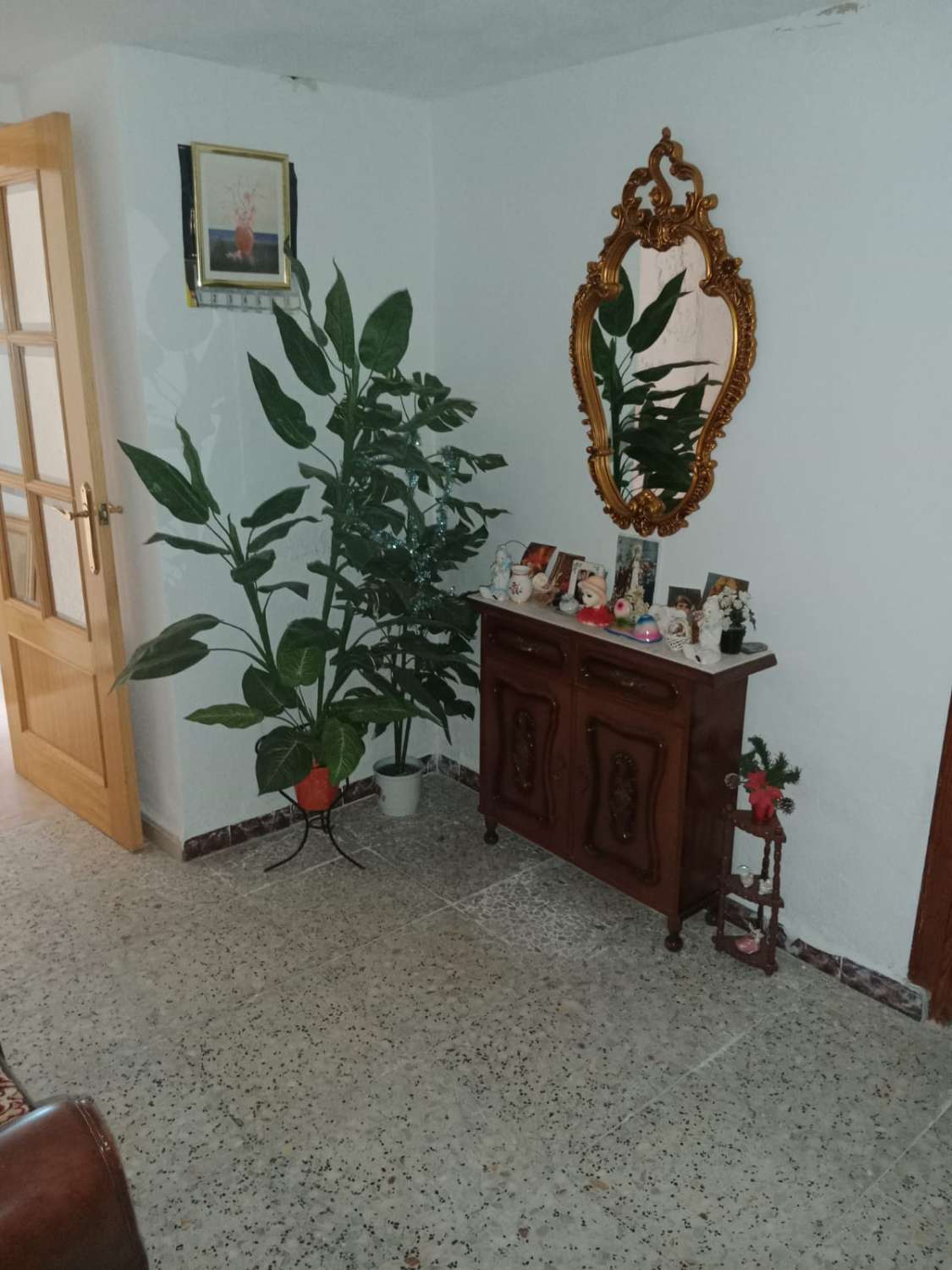 Attractive and airy, four bedroom town house in Castilléjar, Granada