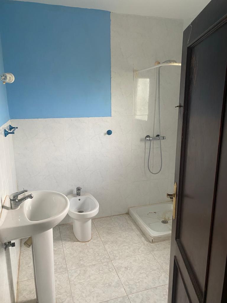 Villa de 4 dormitorios y 4 baños con piscina en Oria