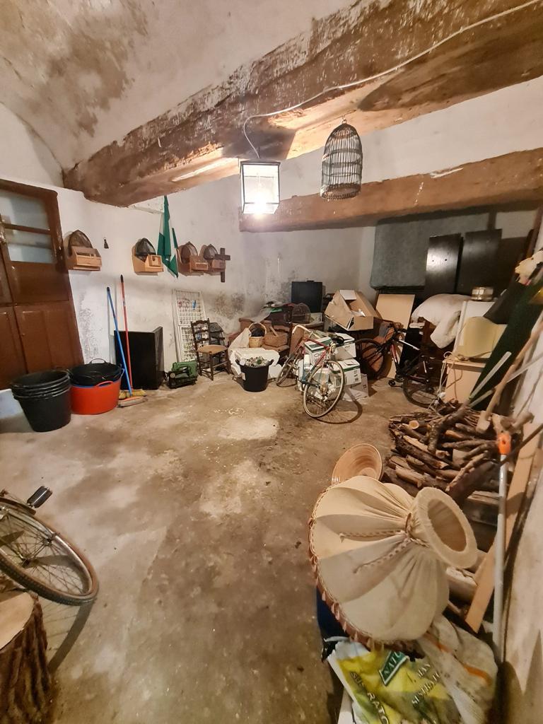 Herenhuis met 3/5 slaapkamers op een toplocatie aan de hoofdstraat in Velez-Blanco