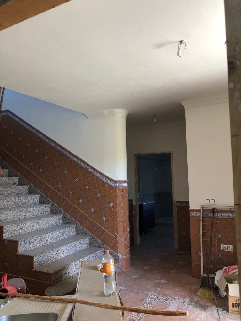 5 Bed .2 Bath House with Garage in Velez- Blanco