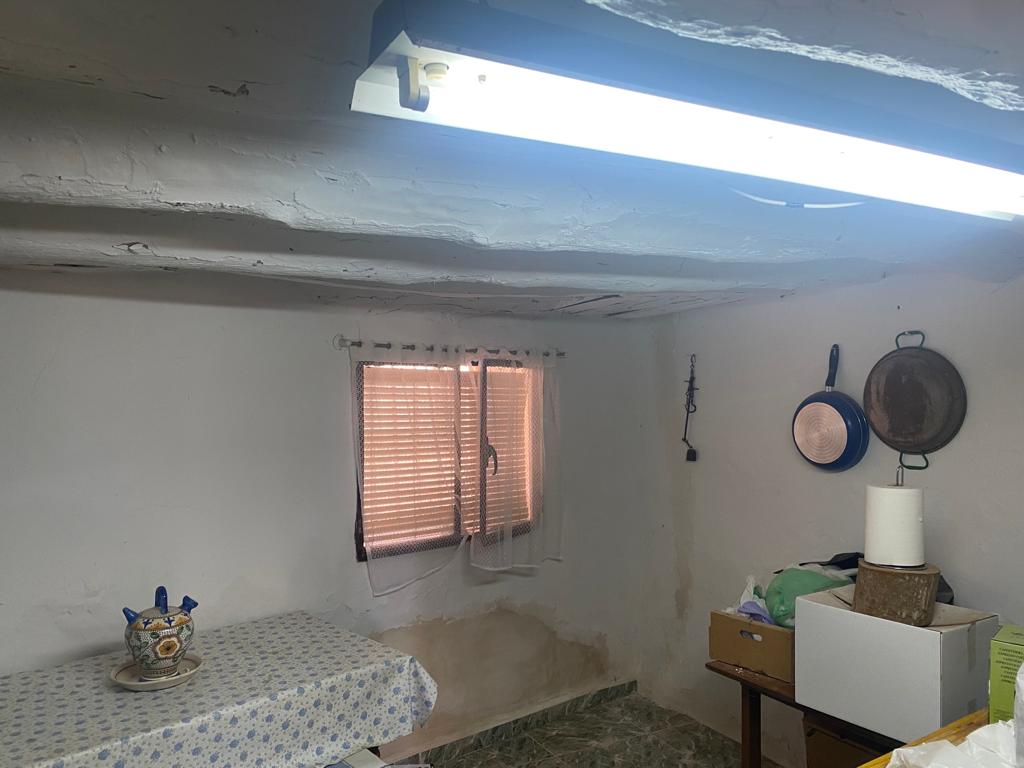 3 Bed, 1Bath, House in Chirivel for Renovation