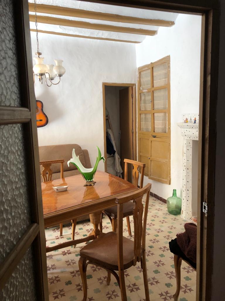 Large 5 Bed ,1 Bath furnished Town House with garden in Velez-Blanco