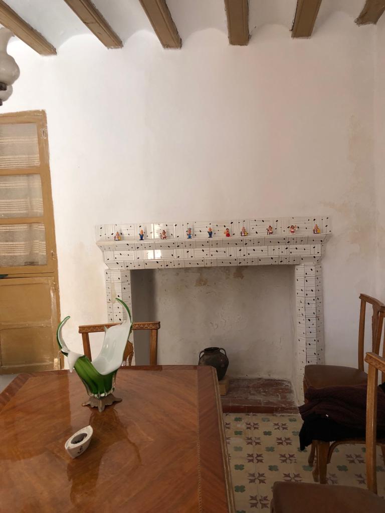 Large 5 Bed ,1 Bath furnished Town House with garden in Velez-Blanco