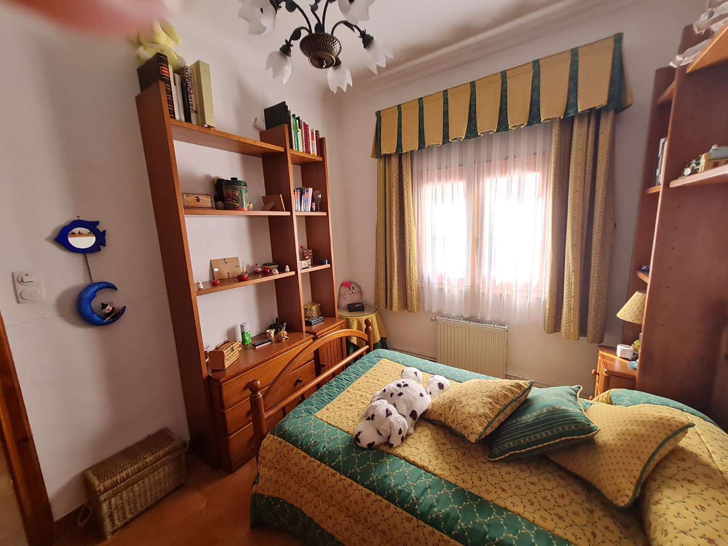 Preciosa casa de 5 dormitorios con amplio garaje en Vélez-Blanco