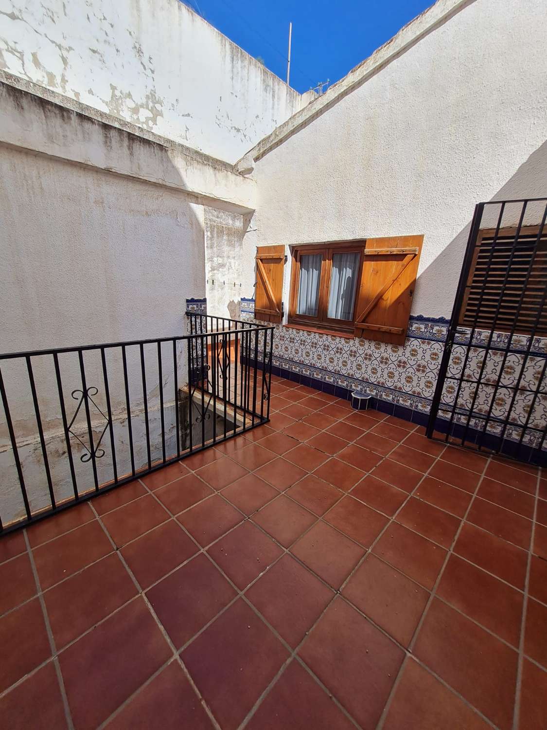 Preciosa casa de 5 dormitorios con amplio garaje en Vélez-Blanco