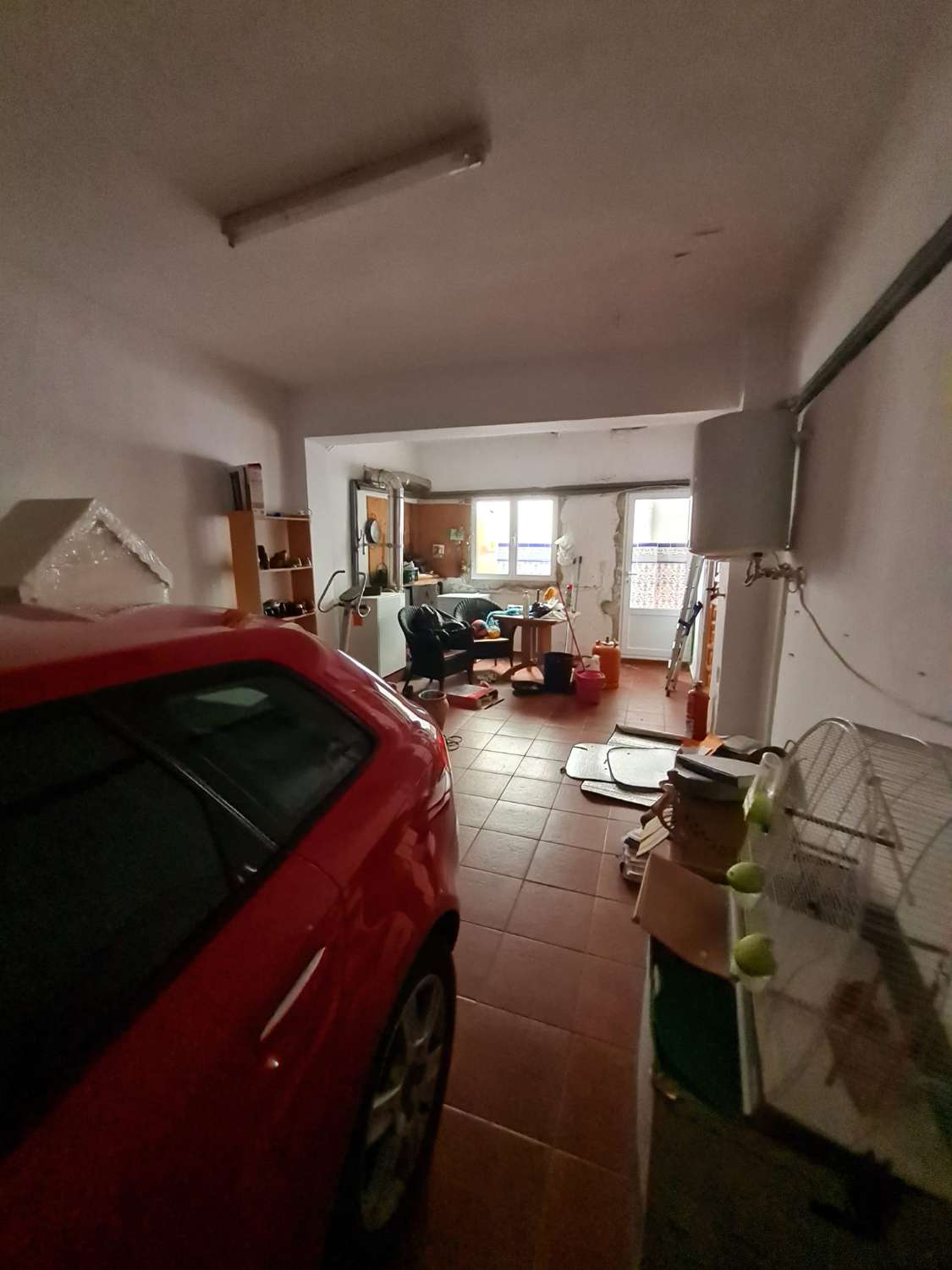 Mooi huis met 5 slaapkamers en grote garage in Velez-Blanco