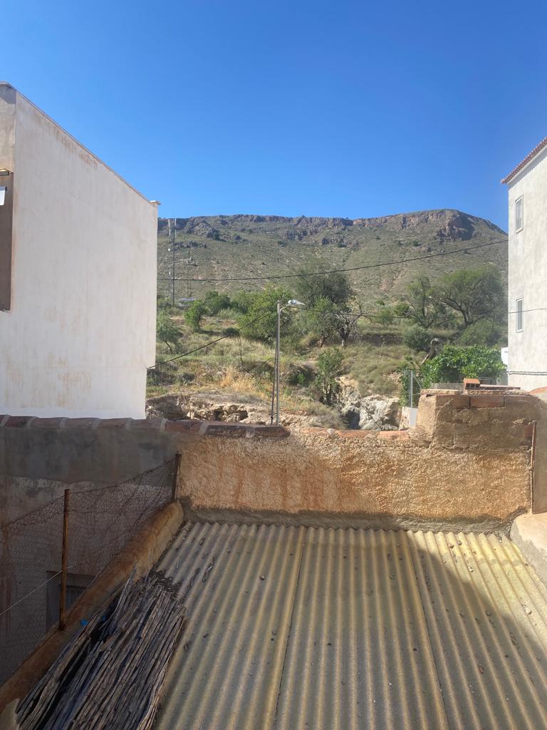 Gran casa de pueblo reformada de 5 dormitorios y 2 baños en Oria