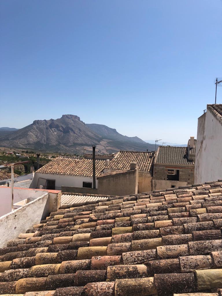 Maison de 3 chambres et 2 salles de bain à Velez-Blanco avec terrasse sur le toit et espace extérieur