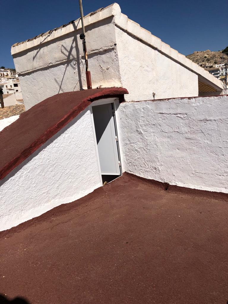 Maison de 3 chambres et 2 salles de bain à Velez-Blanco avec terrasse sur le toit et espace extérieur