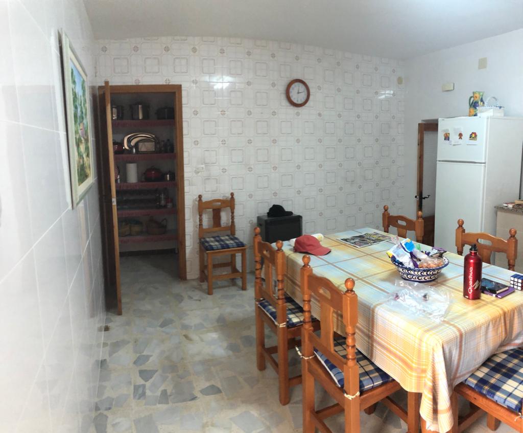 5Bed,1Bath, 3Storey , Furnished Town House with Garage in Velez- Blanco