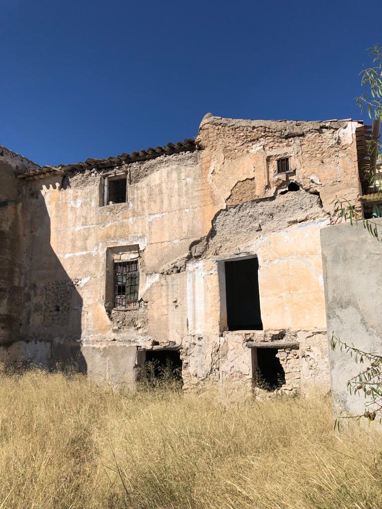 Velez- Blanco Maison jumelée de 3 étages pour une réforme totale avec de belles vues,