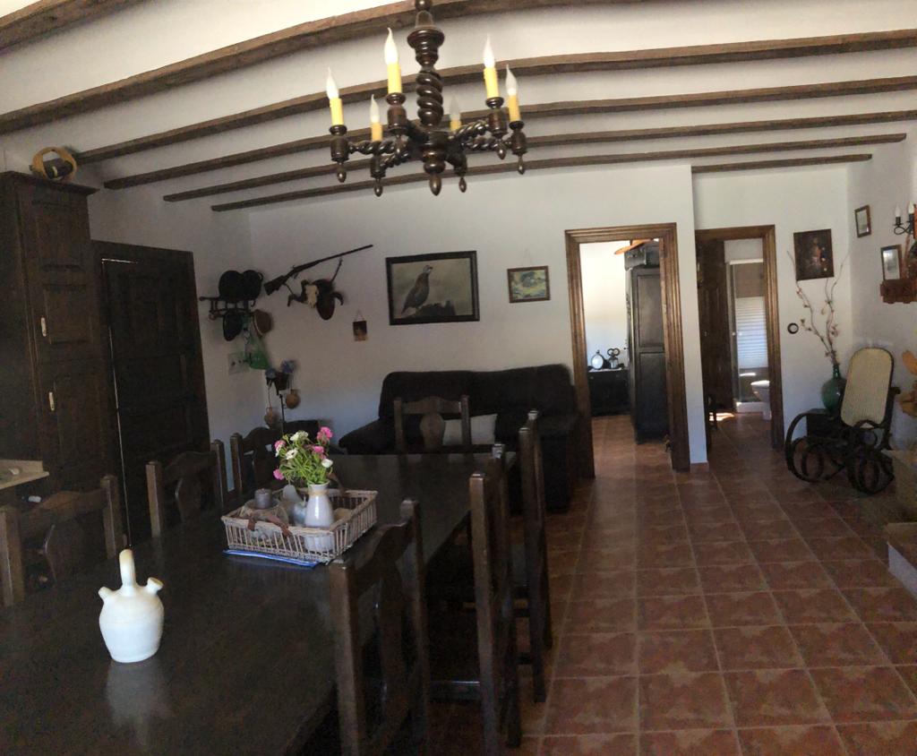 1 Bed,1 Bath Villa with pool and lots of land in Vélez-Blanco