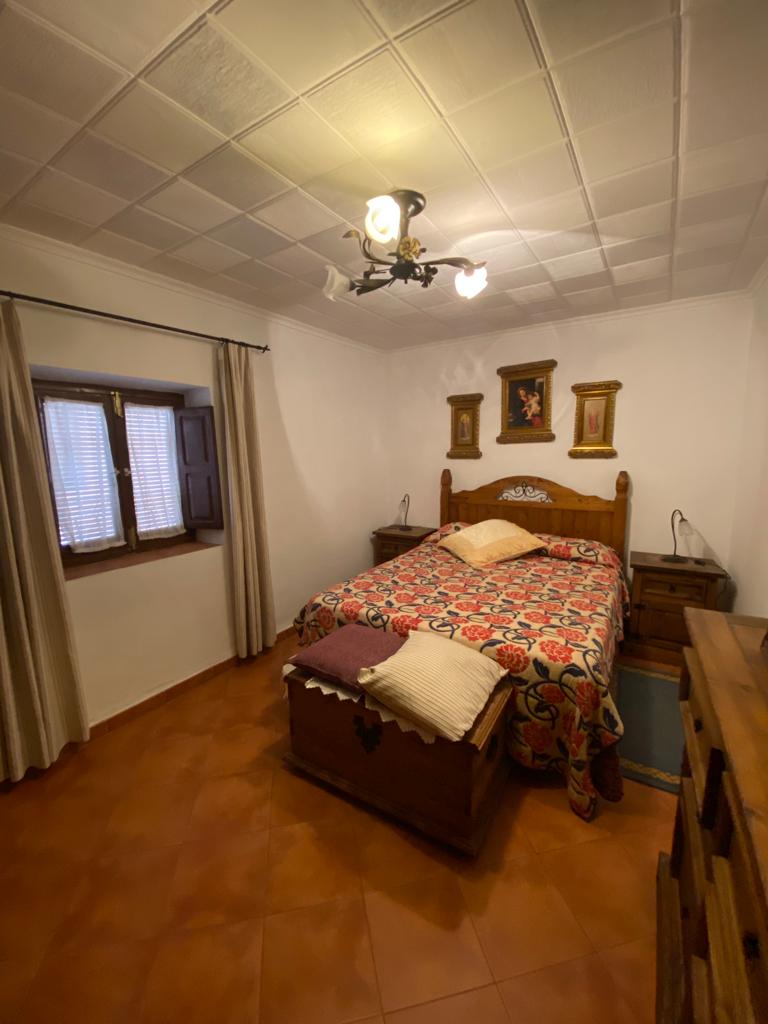 Mooi herenhuis met 4 slaapkamers en 2 badkamers in Velez-Blanco