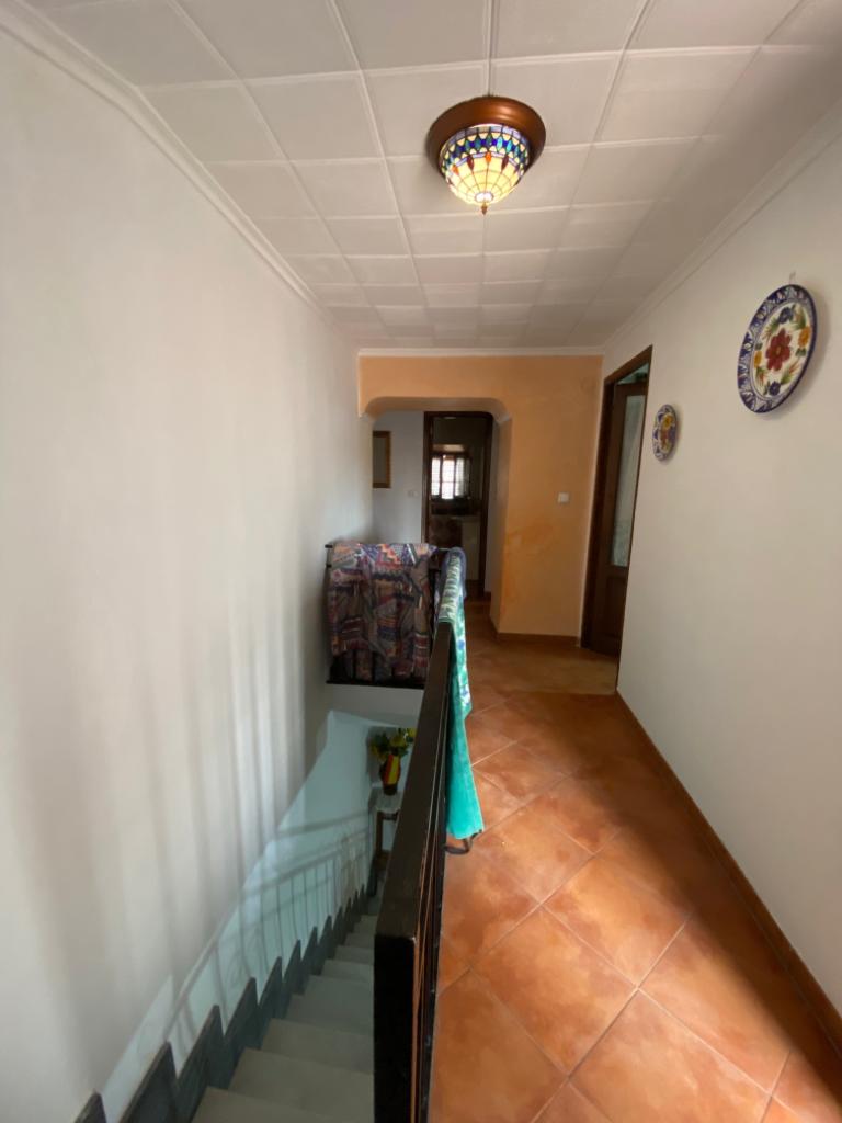 Preciosa casa adosada de 4 dormitorios y 2 baños en Vélez-Blanco