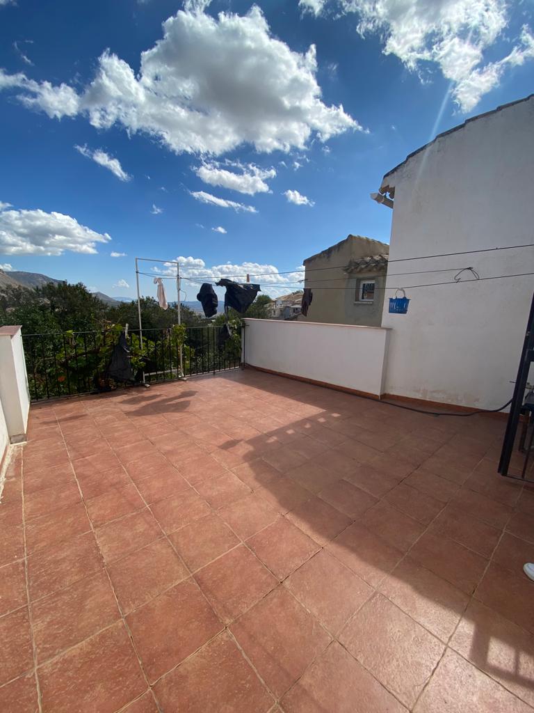 Preciosa casa adosada de 4 dormitorios y 2 baños en Vélez-Blanco