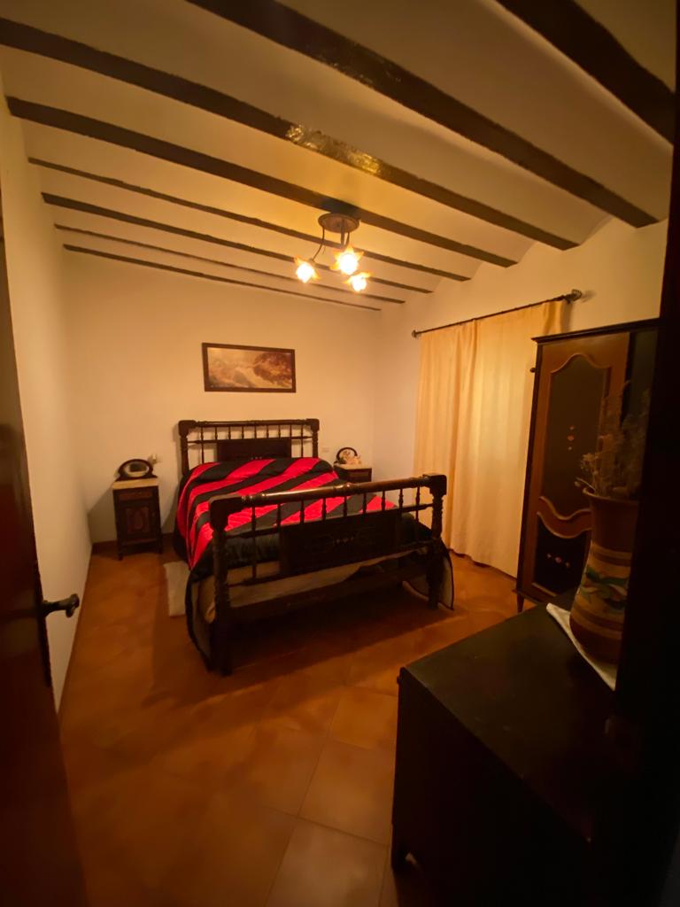 Preciosa casa adosada de 4 dormitorios y 2 baños en Vélez-Blanco