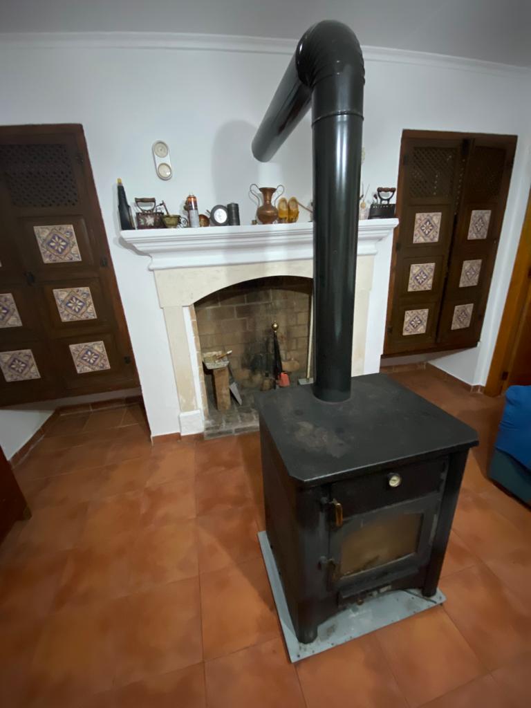 Preciosa casa adosada de 4 dormitorios y 2 baños en Vélez-Blanco