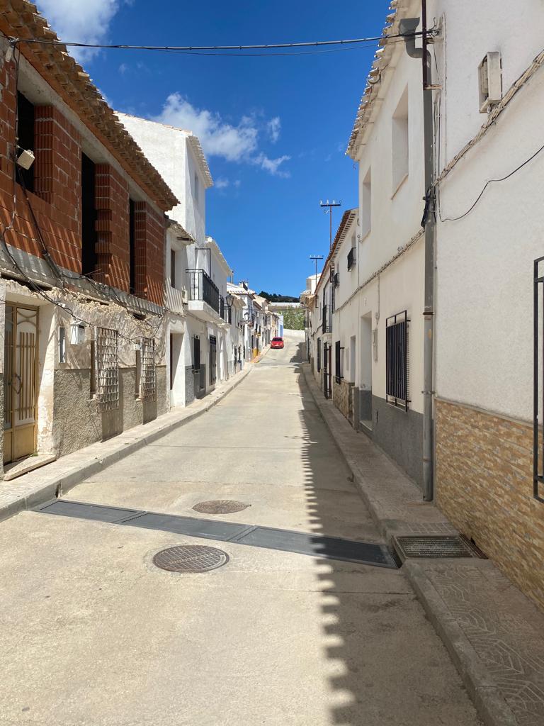 Preciosa casa adosada de 4 dormitorios y 2 baños en Vélez-Blanco