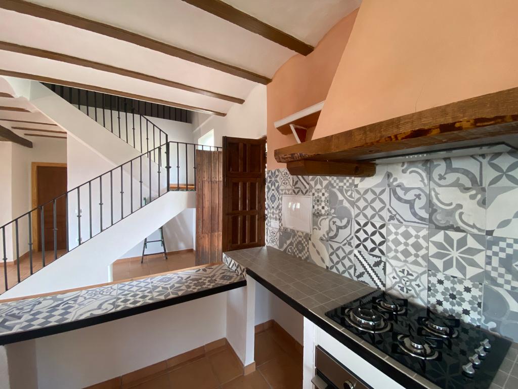 Beautiful 3 Bed, 3 Bath Country House in incredible setting in Velez-Blanco