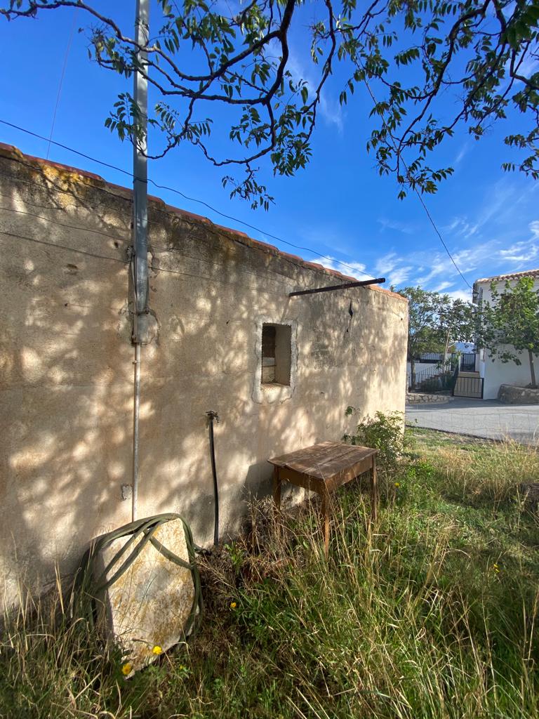 Semi Cortijo Rural para reformar con garaje independiente e impresionantes vistas cerca de Vélez/Rubio