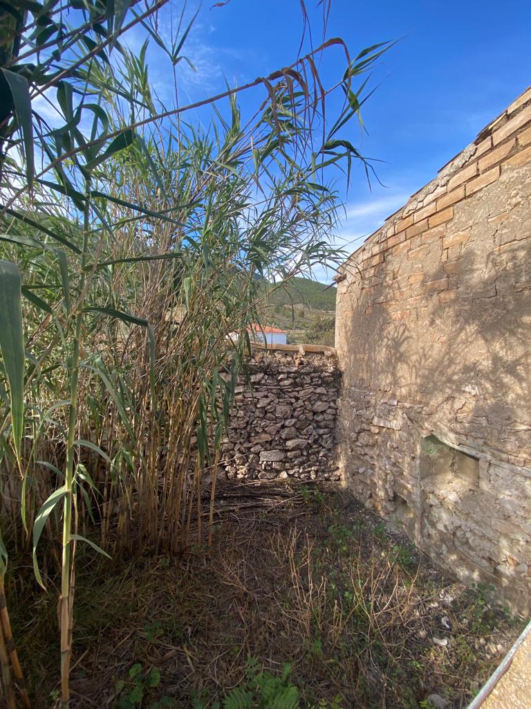 Semi Cortijo Rural para reformar con garaje independiente e impresionantes vistas cerca de Vélez/Rubio