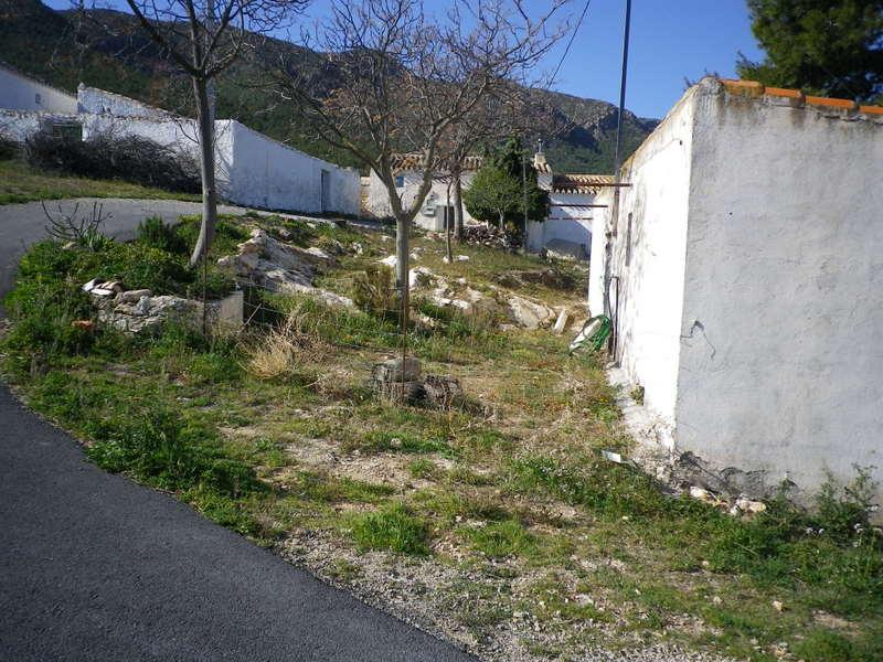 Semi Cortijo Rural para reformar con garaje independiente e impresionantes vistas cerca de Vélez/Rubio