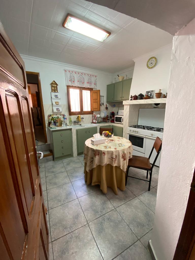 Preciosa Casa de 3 Dormitorios y 2 Baños en Vélez- Blanco