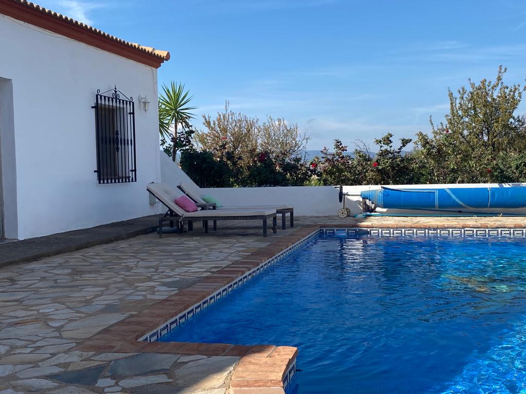 Beautiful three bed/ two bath villa with pool, located in quiet, rural setting close to Oria