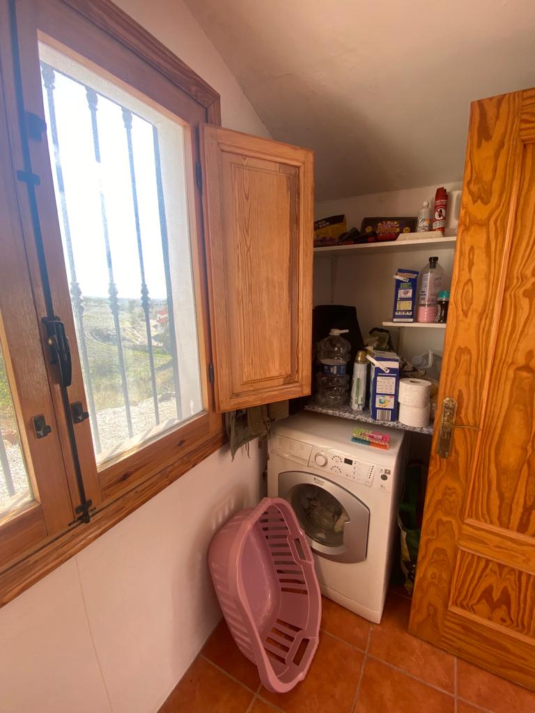 Belle villa de trois chambres/2 salles de bain avec piscine située en milieu rural près d'Oria