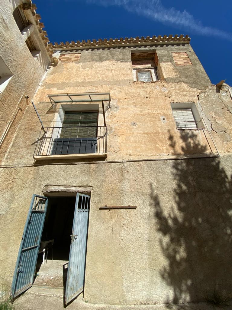 Maison partiellement réformée de 4 chambres et 1 salle de bain à Velez- Blanco