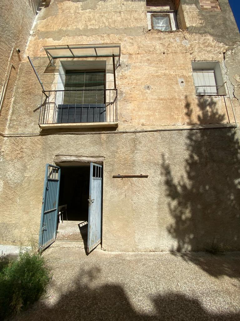 Maison partiellement réformée de 4 chambres et 1 salle de bain à Velez- Blanco