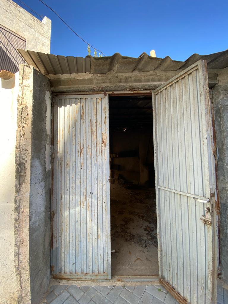 Casa Parcialmente Reformada de 4 Dormitorios y 1 Baño en Velez- Blanco