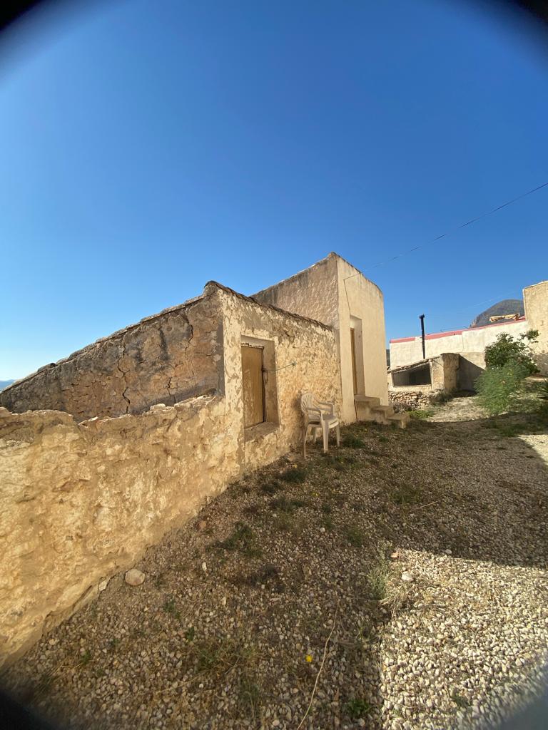 Parte habitable reformada de 2 dormitorios y 1 baño en Vélez-Blanco