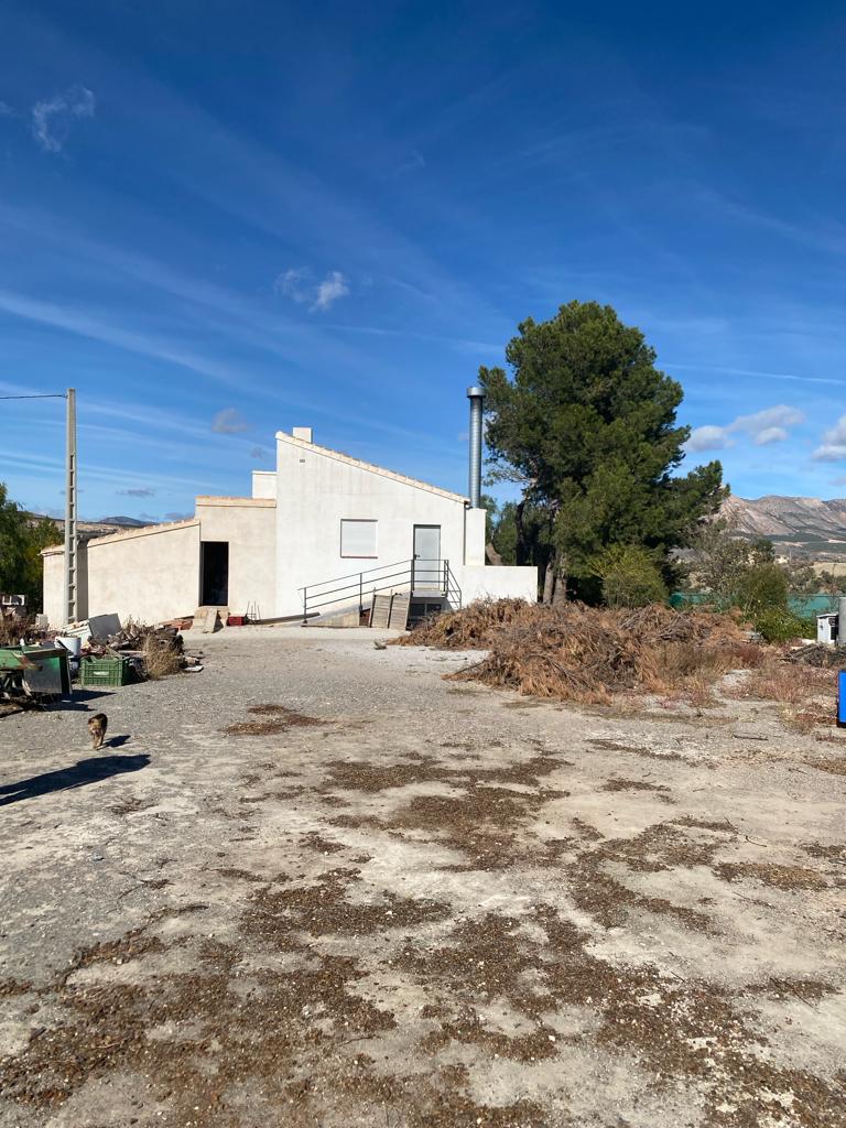 Landhaus mit Bauernhof und 4 Hektar landwirtschaftlicher Nutzfläche in Vélez-Rubio