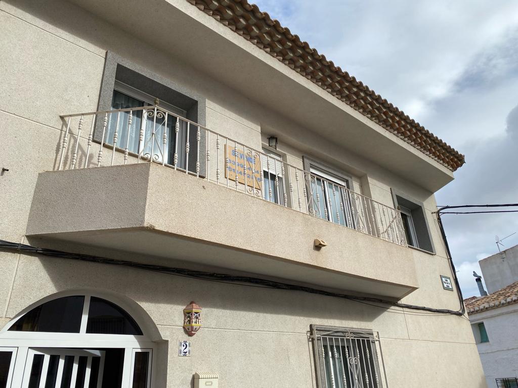 Large 3 Bed, 2 Bath Town House with Large Garage in Velez- Blanco .