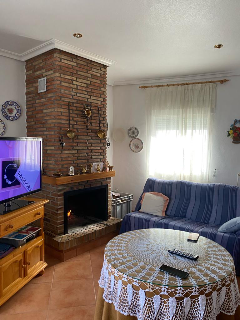 Large 3 Bed, 2 Bath Town House with Large Garage in Velez- Blanco .