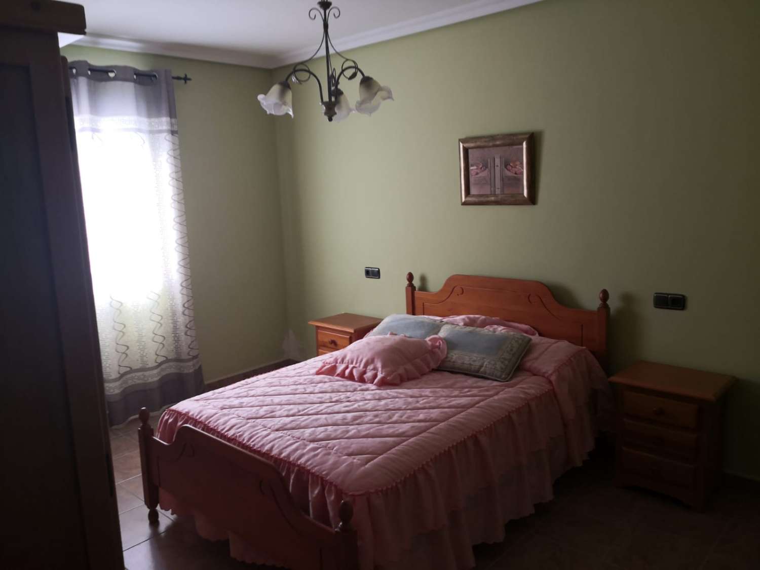 3 Bed, 1 Bath House in Velez-Rubio , with Garages also Outbuildings.