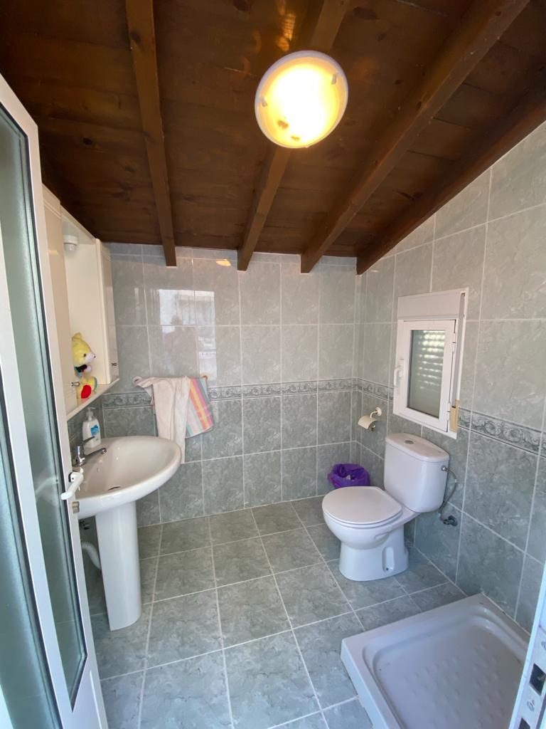 Beau et grand 5 chambres, 2 salles de bain, vieux cortijo avec terrain à la campagne près de Velez-Blanco